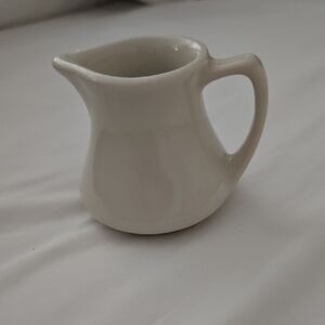 Vintage Hall China Company Individual Hotel Creamer